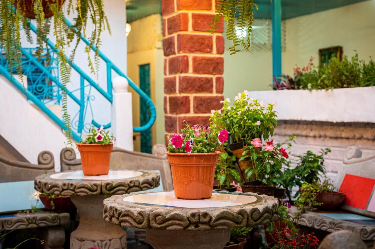 Hostal Victoria Granada Exterior photo