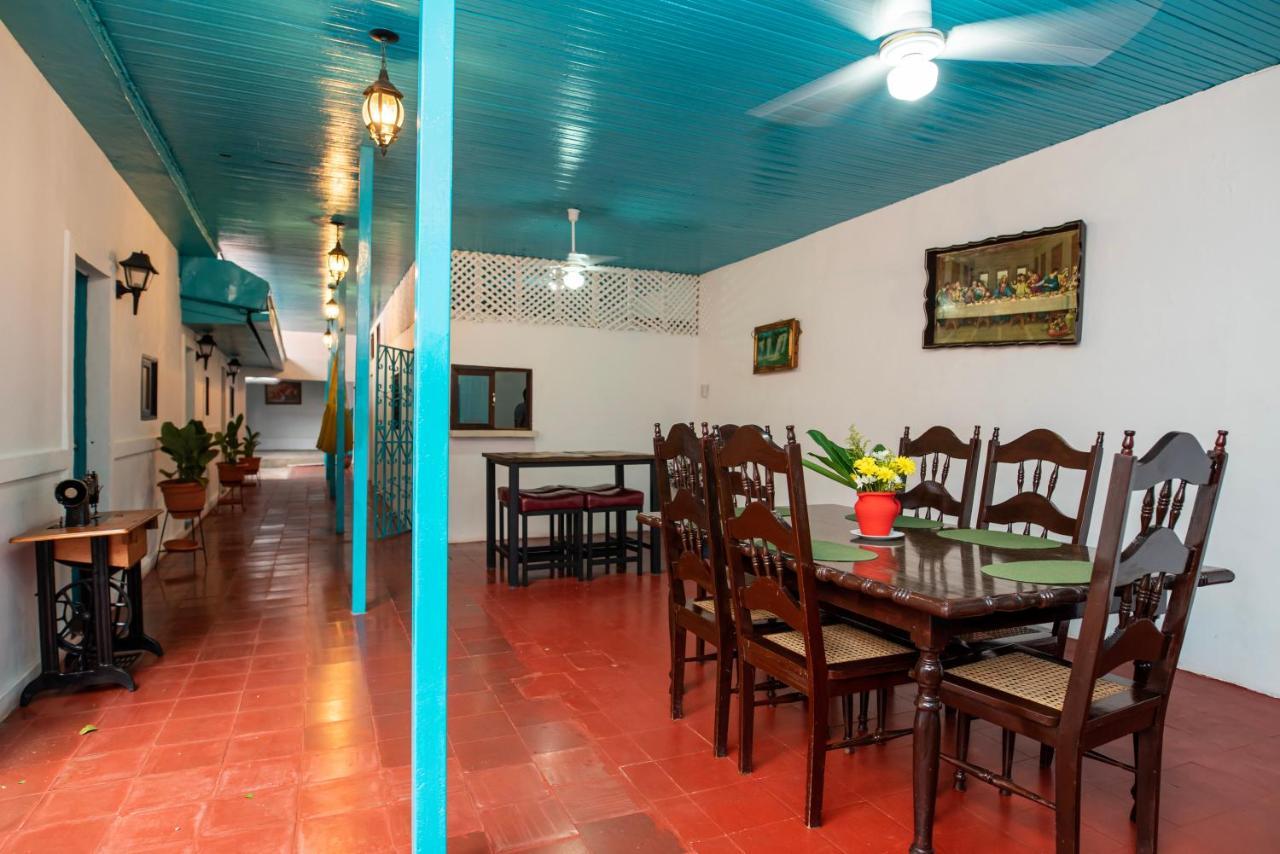 Hostal Victoria Granada Exterior photo