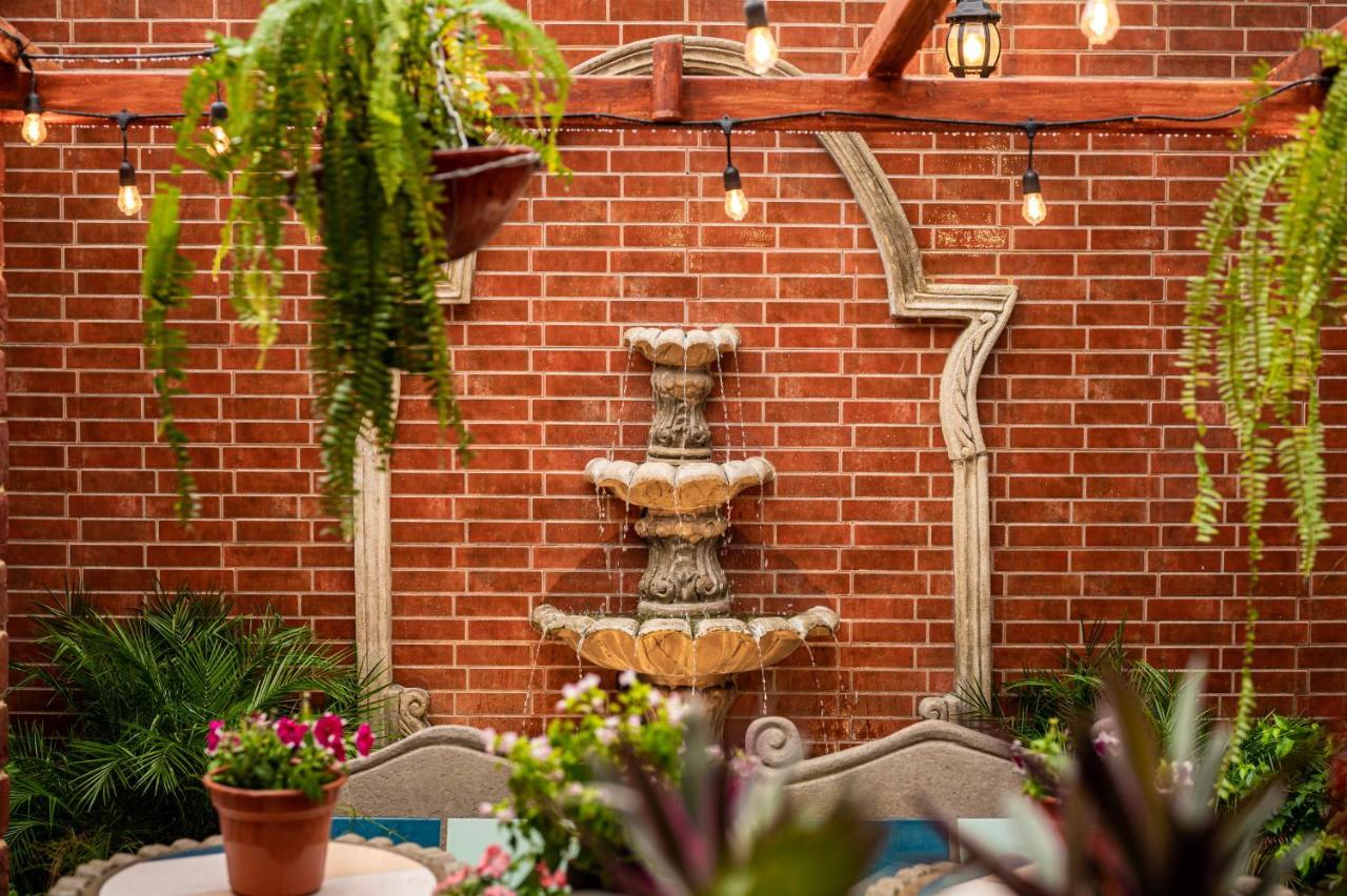 Hostal Victoria Granada Exterior photo