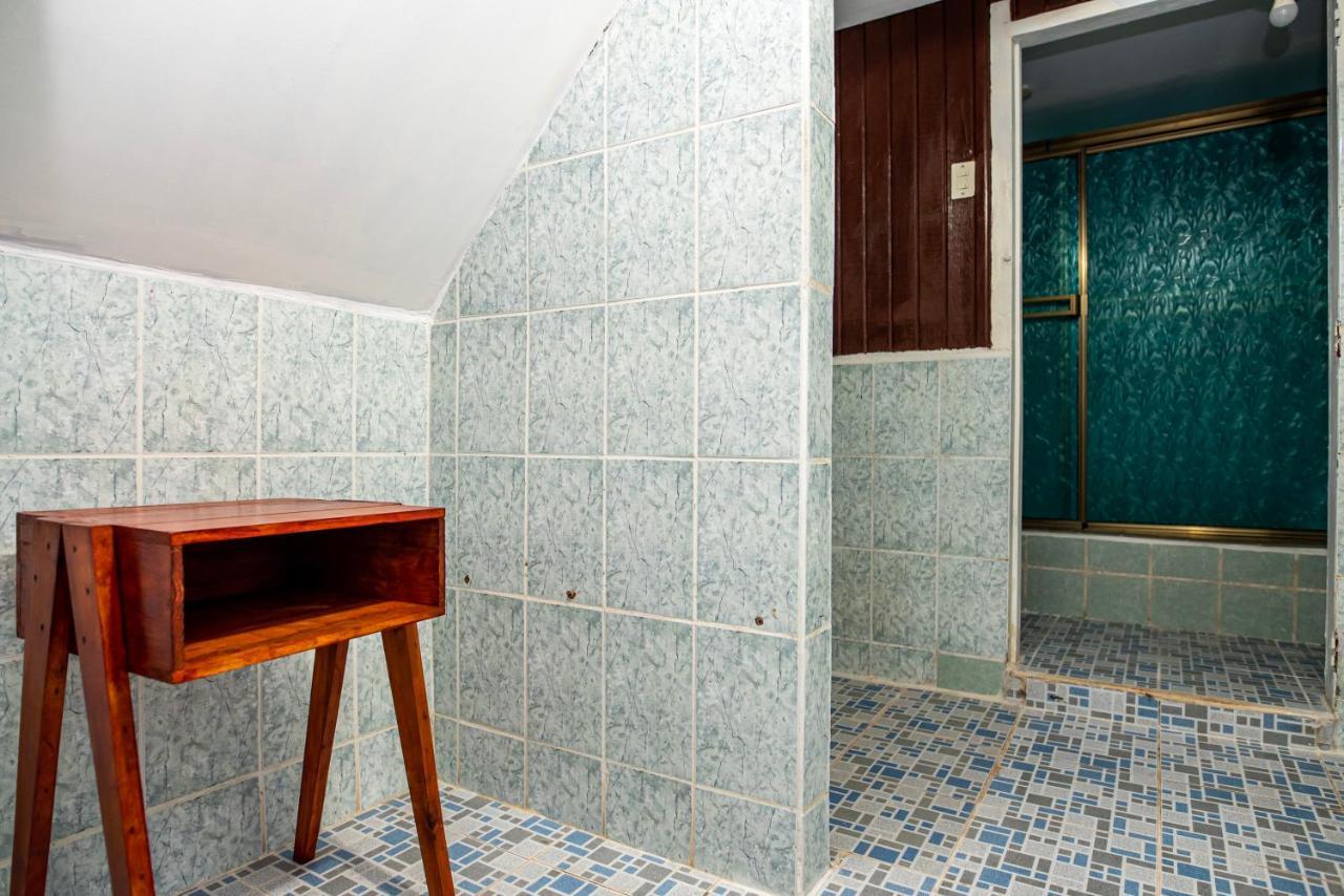 Hostal Victoria Granada Exterior photo