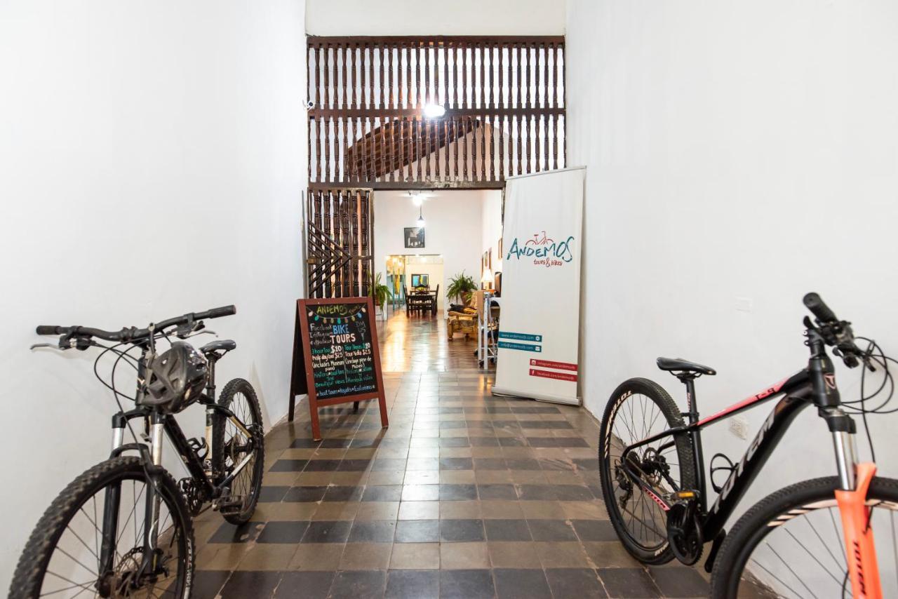 Hostal Victoria Granada Exterior photo